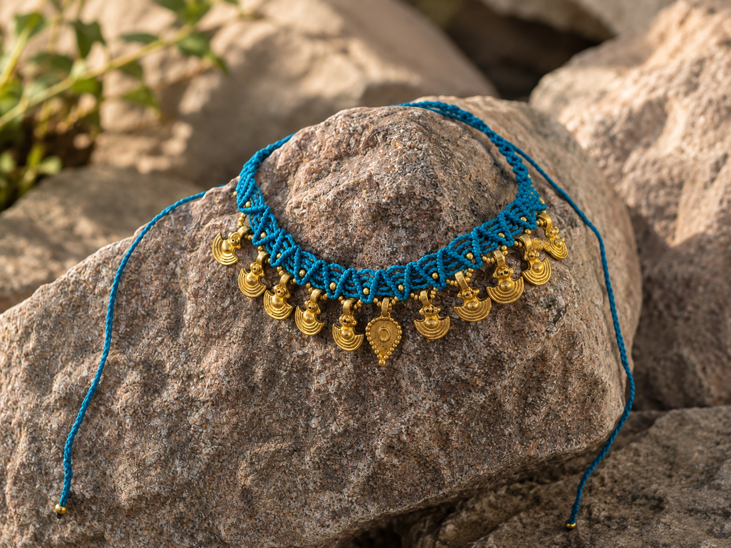 Golden dune choker- Blue