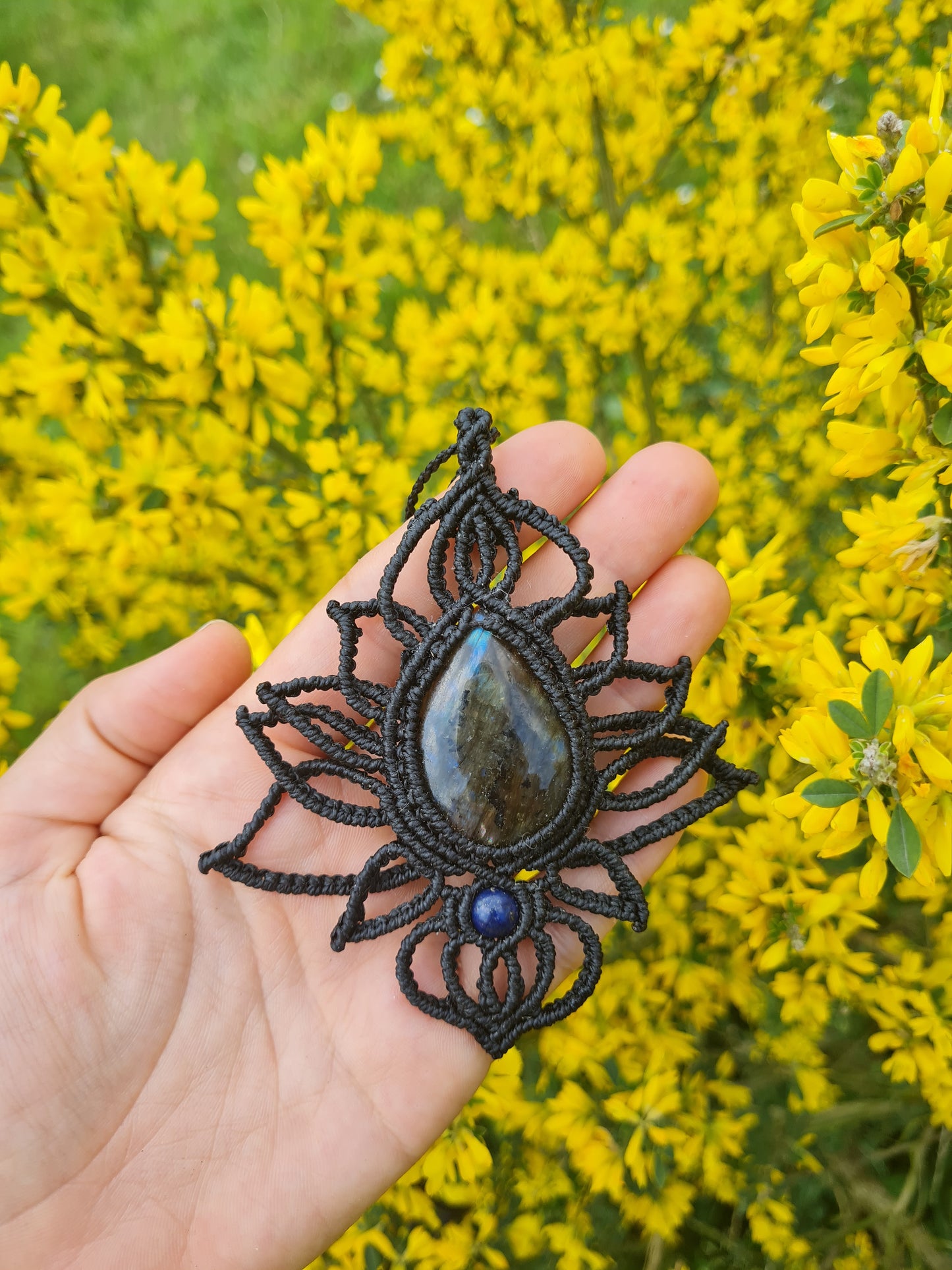 Lotus pendant